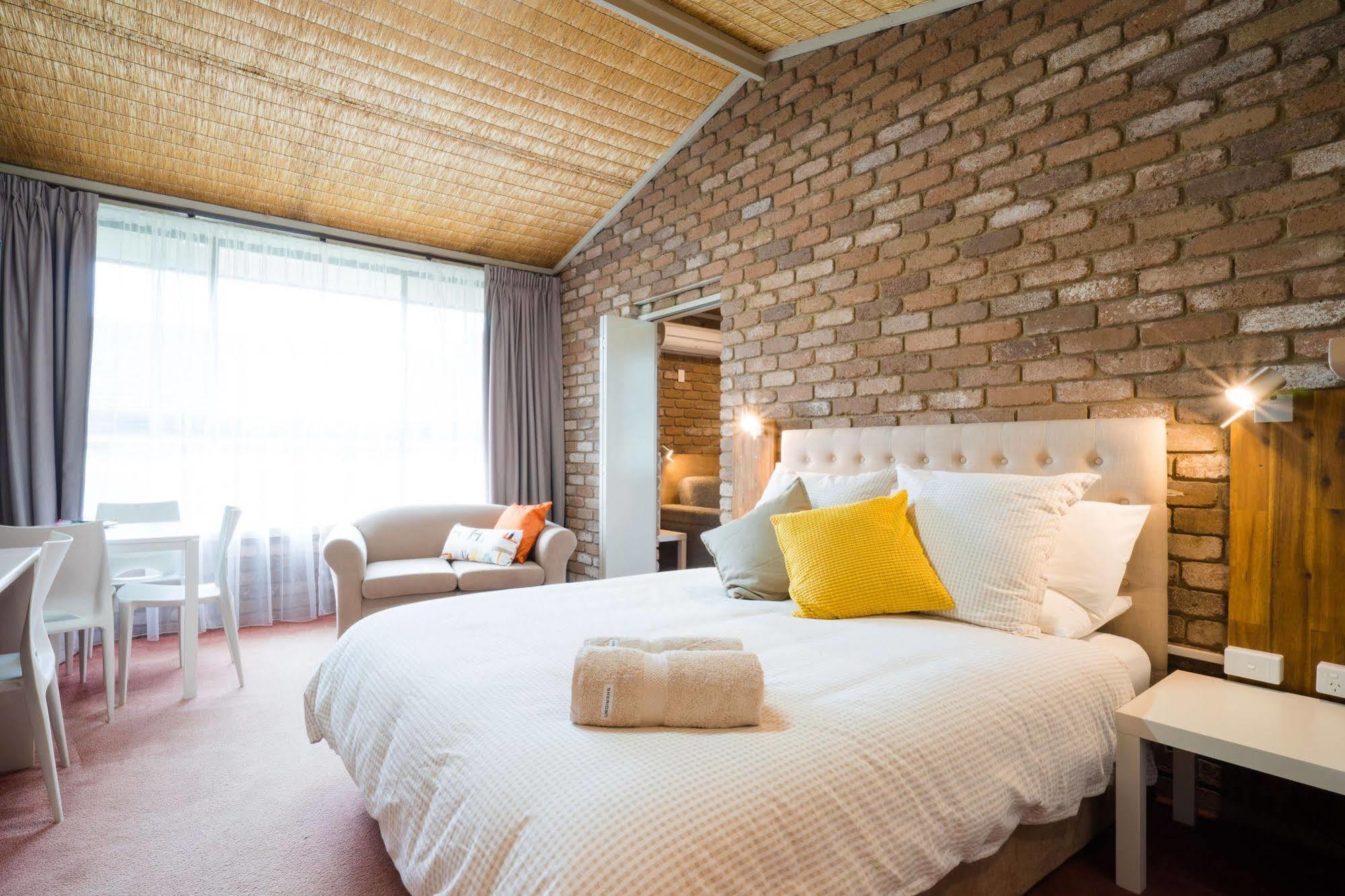 Farnham Court Motel And Restaurant Morwell Ngoại thất bức ảnh